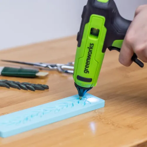 Клеевой пистолет Greenworks G24GLG 24V 3502207 аккумуляторный — детальное фото